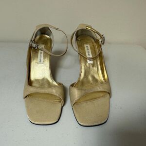 Ann Marino Gold Open Toe Heel Shoes Women's 8 Ankle Strappy Gold Champagne Pump